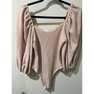 Women’s body suit blouse sz M